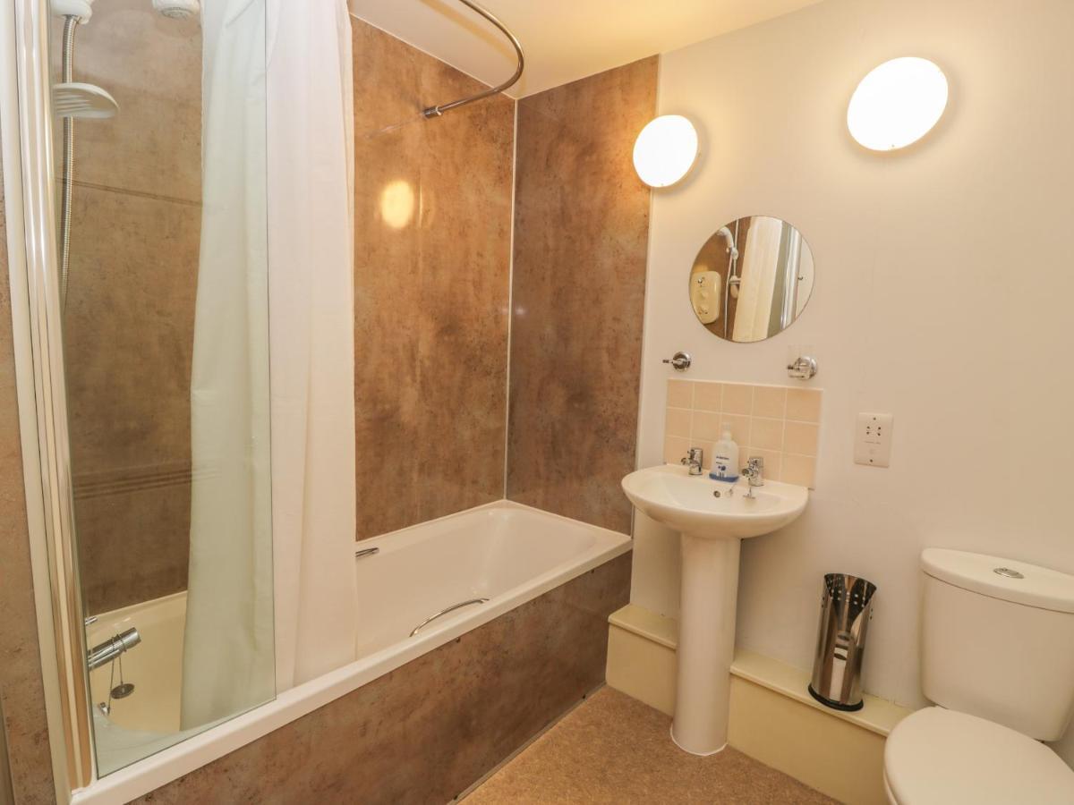 The Moorings Apartment Isle of Whithorn ภายนอก รูปภาพ